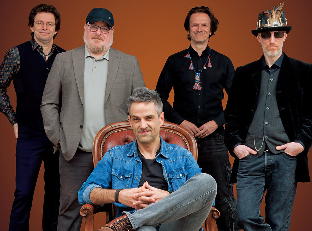 Big Bayou Bandfoto. V.l.n.r.: Alex Gantz, Jürgen Mitterlehner, Kiko Perez, Florian Tuchacek, Christoph Kögler. Foto von Arnd Ötting.